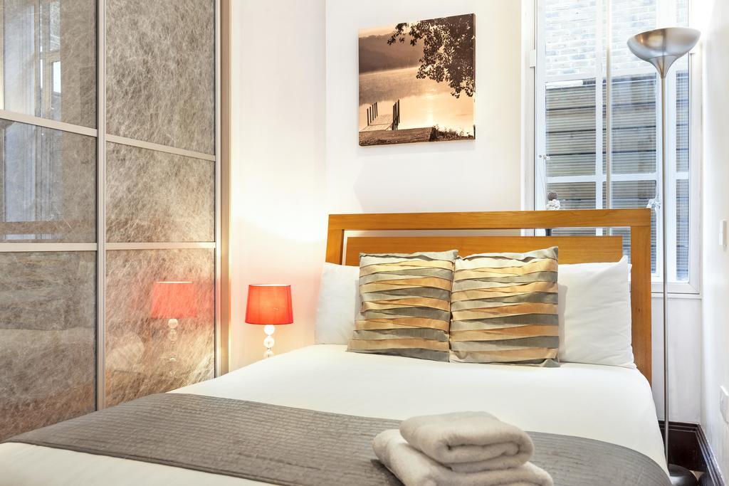 Club Living - Barbican Apartments Лондон Экстерьер фото