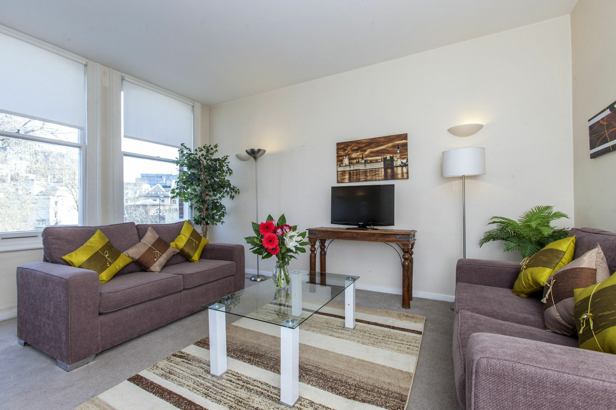 Club Living - Barbican Apartments Лондон Экстерьер фото